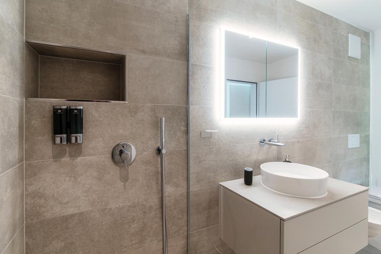 Linda Terrace By Quokka 360 - Modern One-Bedroom Flat With Sun Terrace Locarno Buitenkant foto